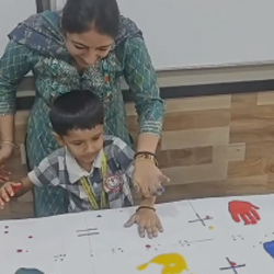 Little Hands Big Discoveries!